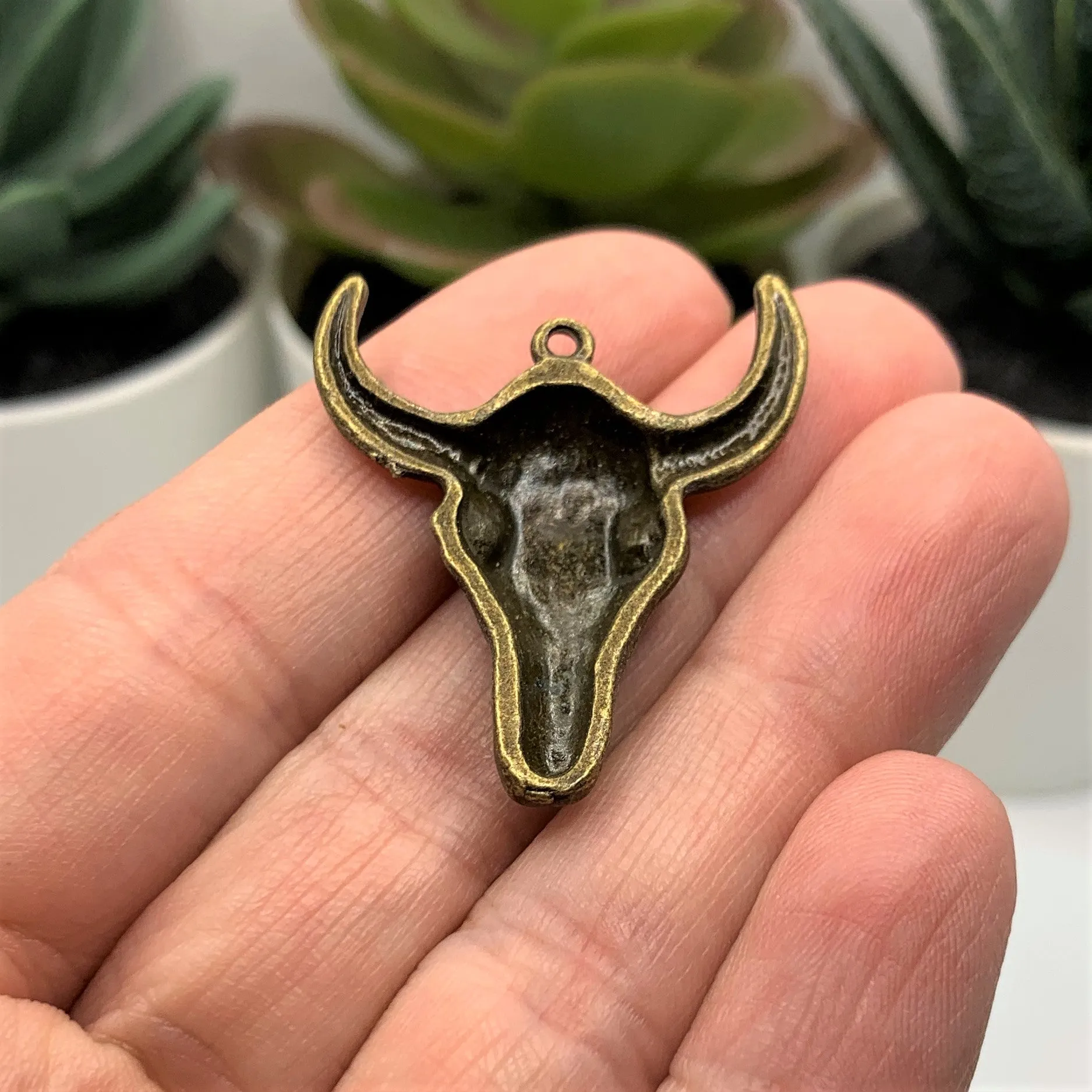 4, 20 or 50 Pieces: Bronze Steer Cattle Skull Pendant Charms