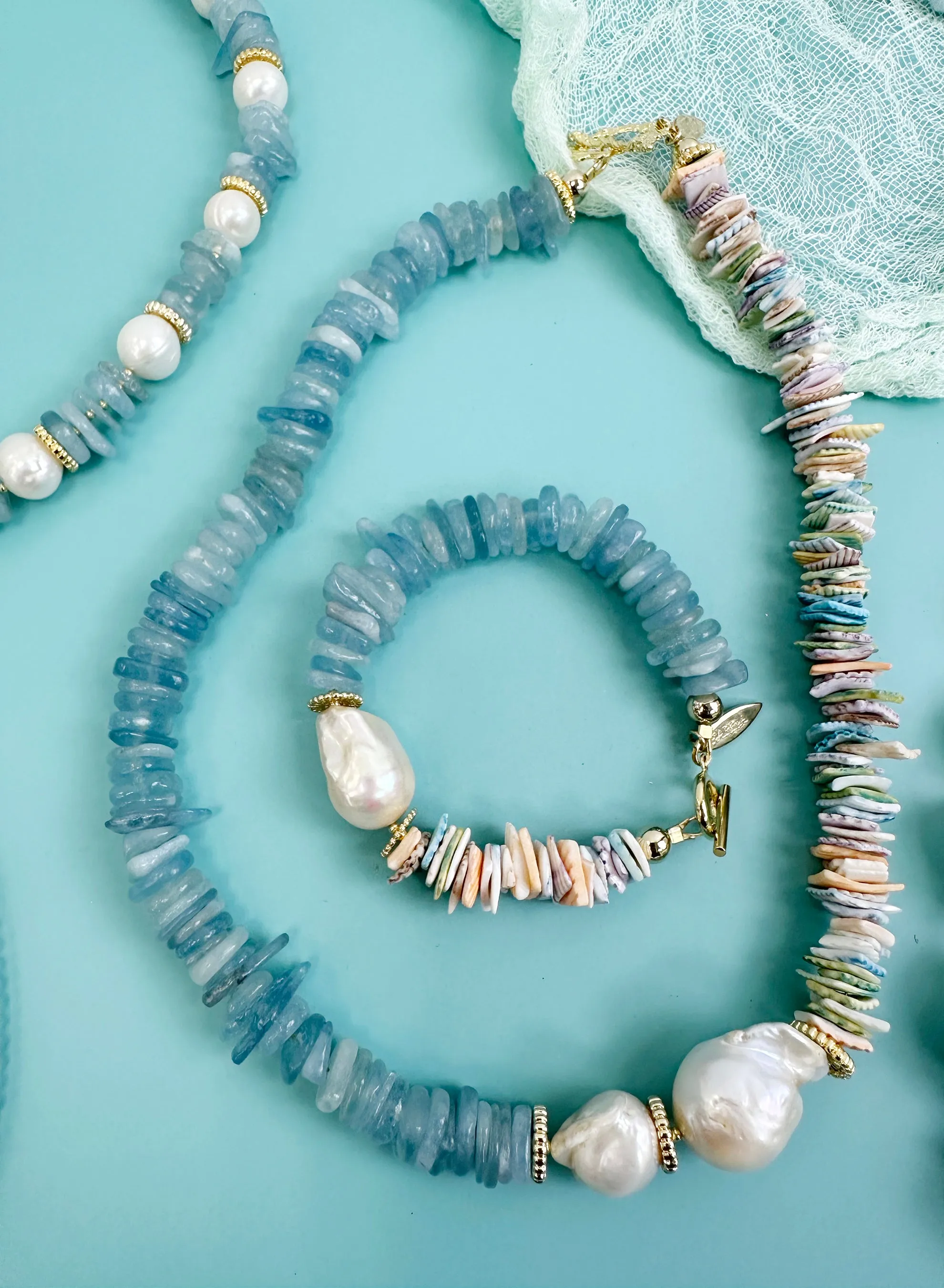 Aquamarine And Colorful Shell With Baroque Pearl Necklace JN042