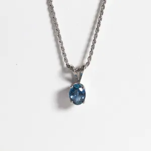 Classic Oval Solitare Yogo Sapphire Necklace