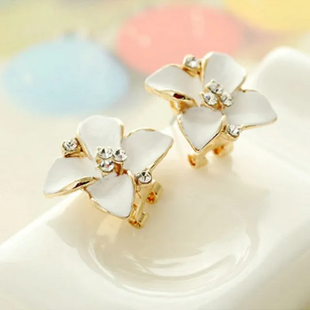 Crystal Gardenia Gold Flower Stud Earrings Top Quality Gold Earrings for Women Fashion Jewelry Summer Style Best Gift 3 Colors