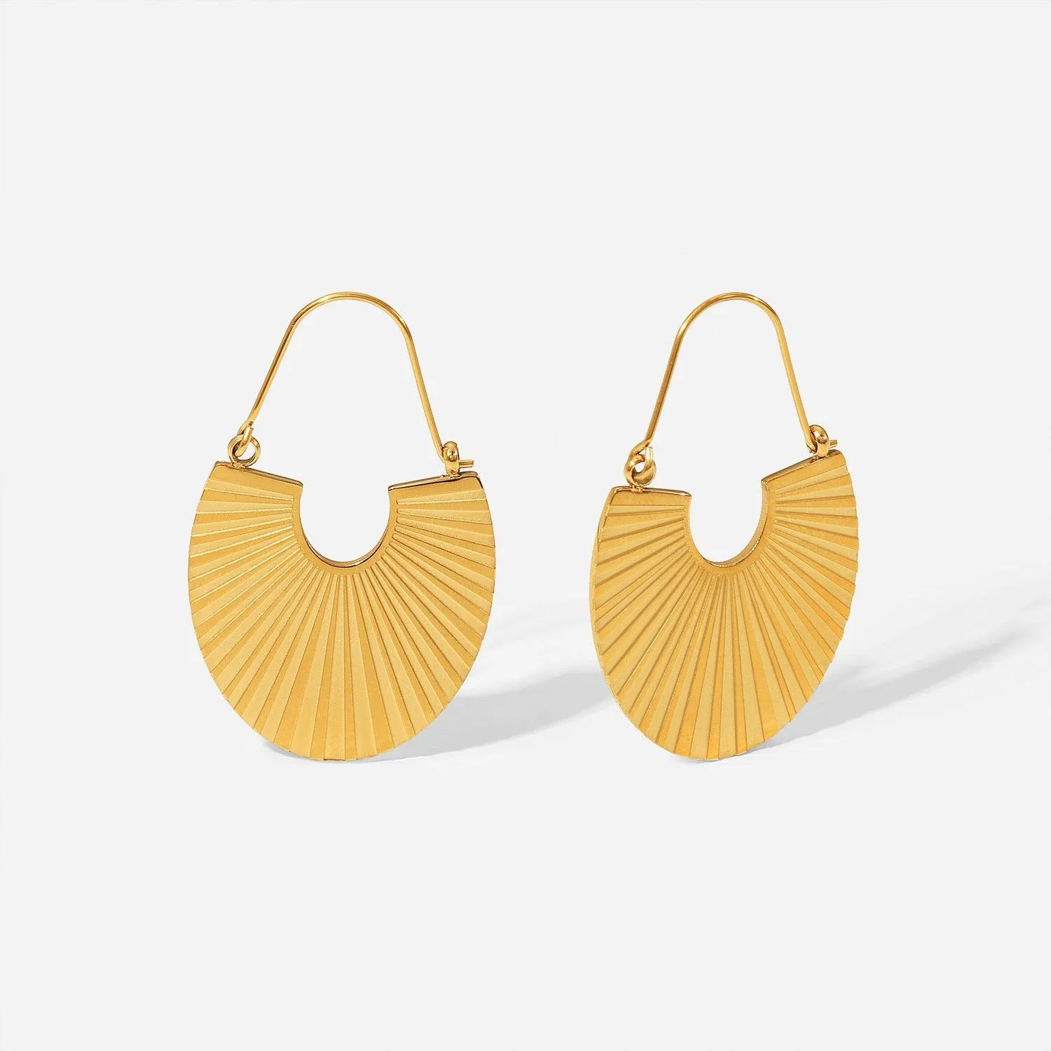 E12.18K Gold Scalloped Rib Earrings Scandinavian Designer Earrings