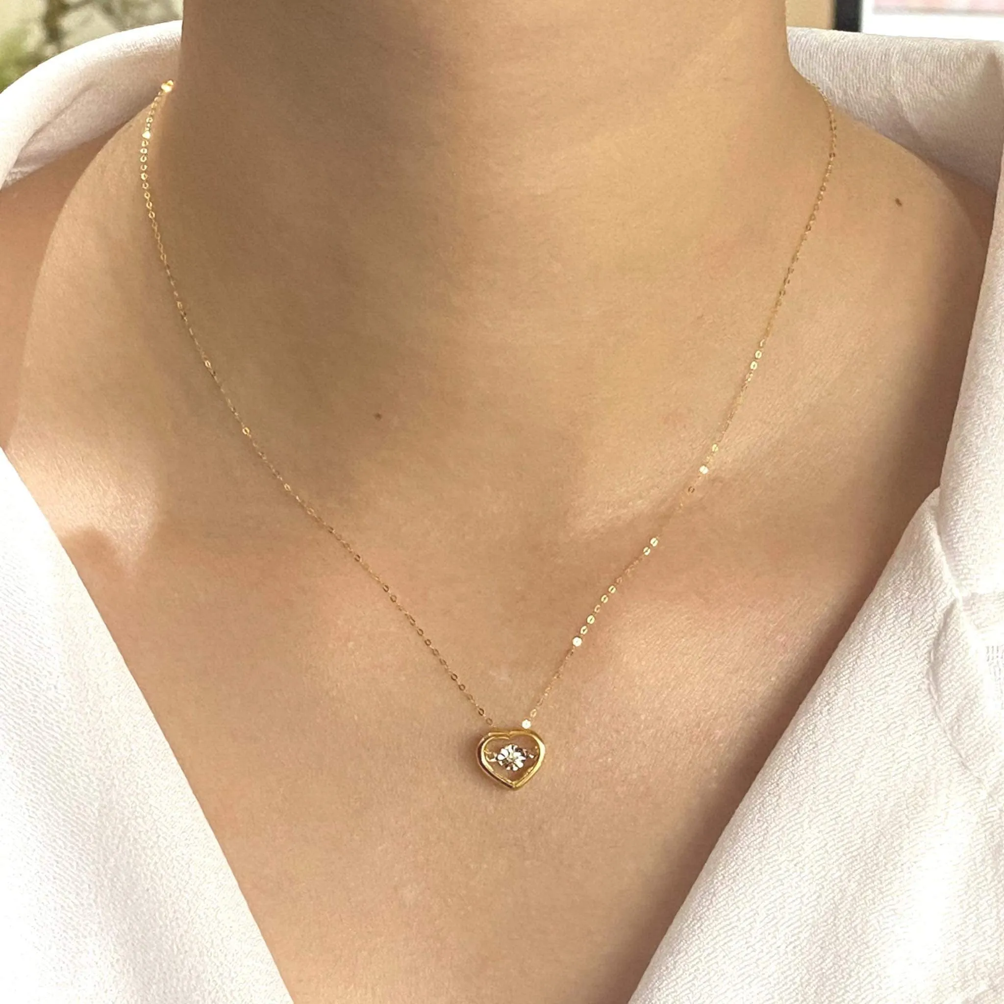 #LoveLVNA | Classic Golden Dancing Diamond Necklace 18kt 18”