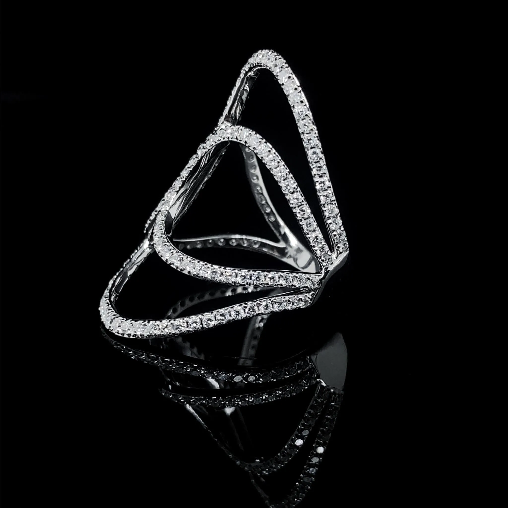 #LVNA2024 | Crossover Statement Diamond Ring 18kt