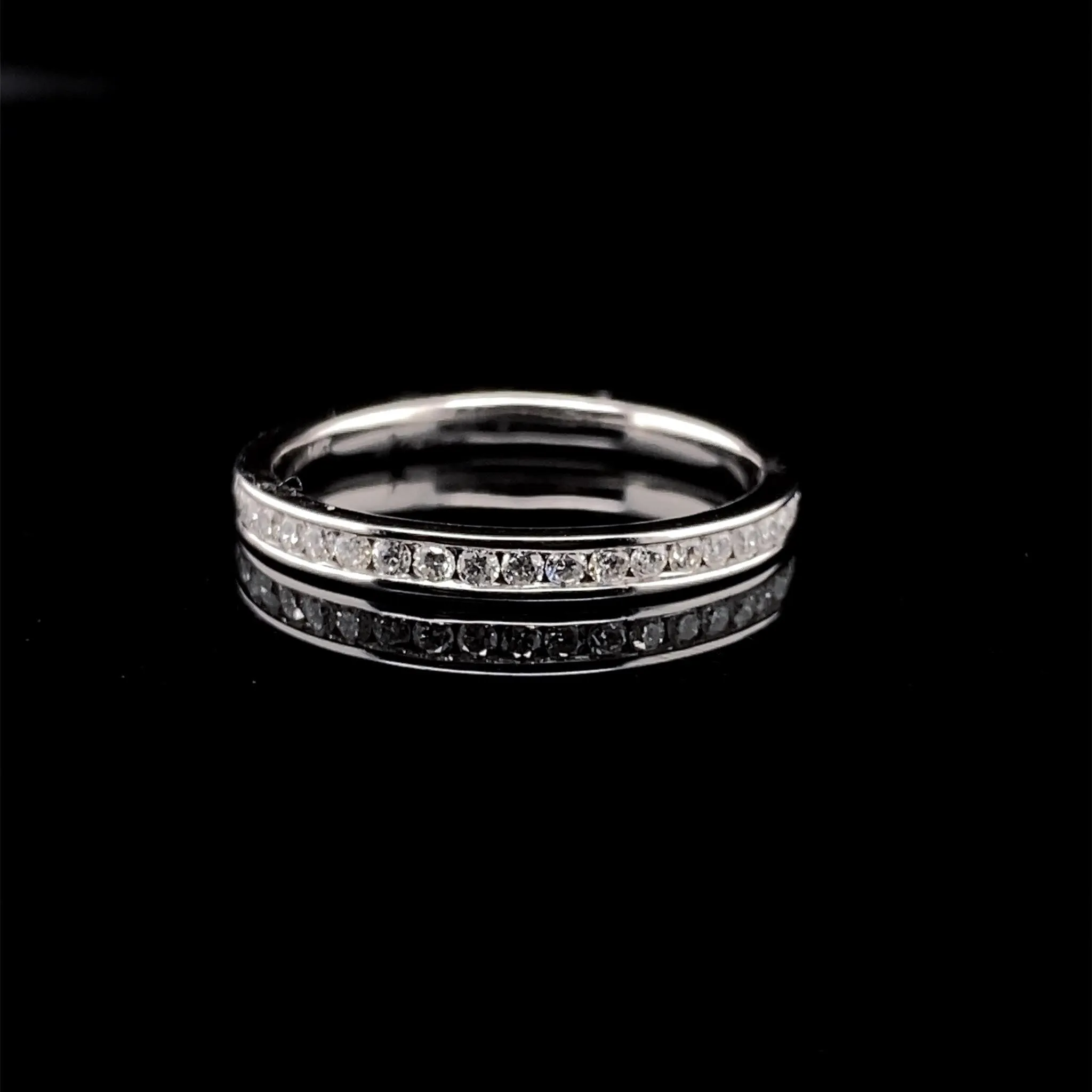 #LVNA2024 | Half Eternity Diamond Ring 18kt