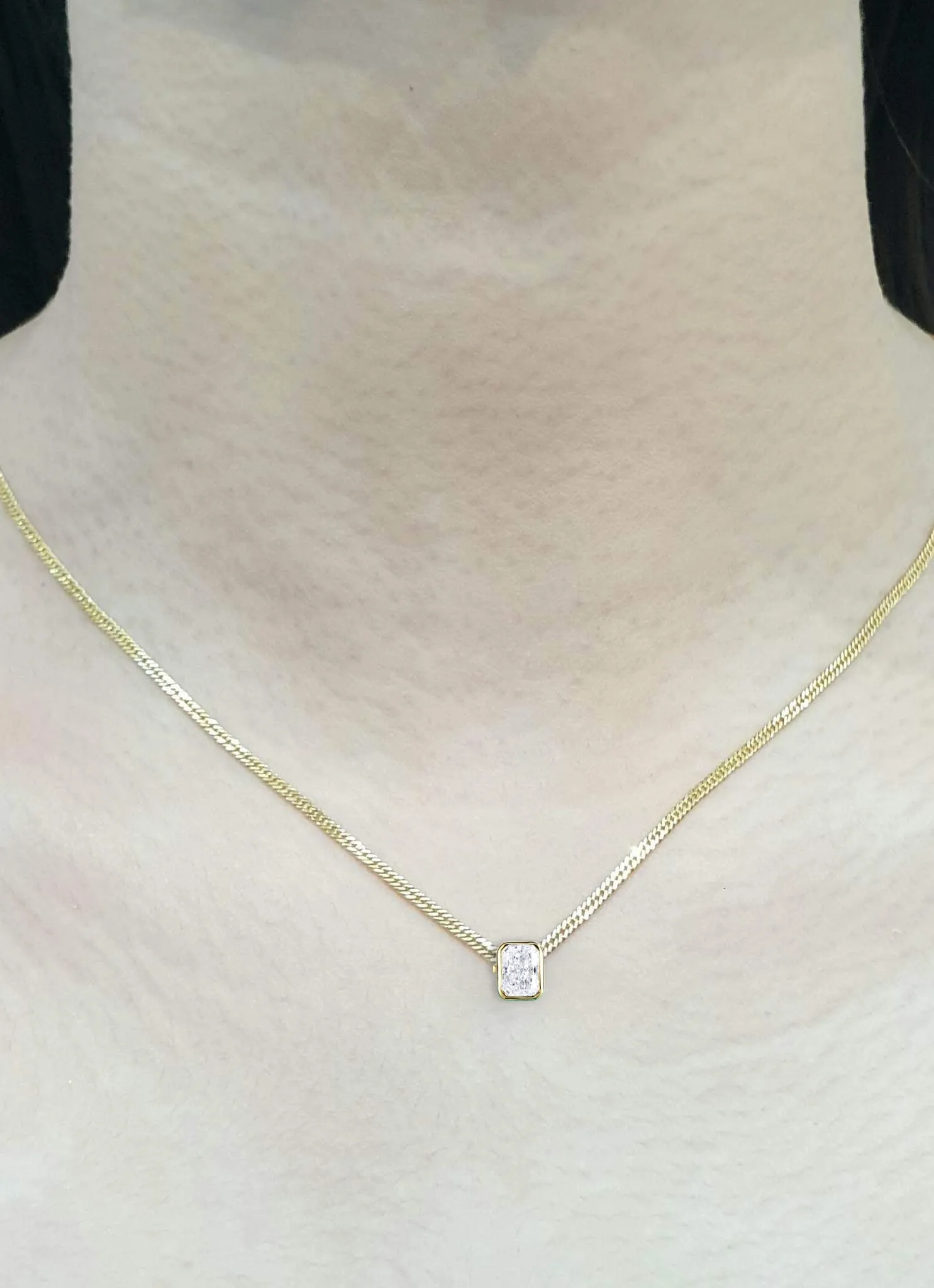 #LVNA2024 | LVNA Signatures Unisex 0.25ct Bezel Diamond Center Bar Necklace 18kt