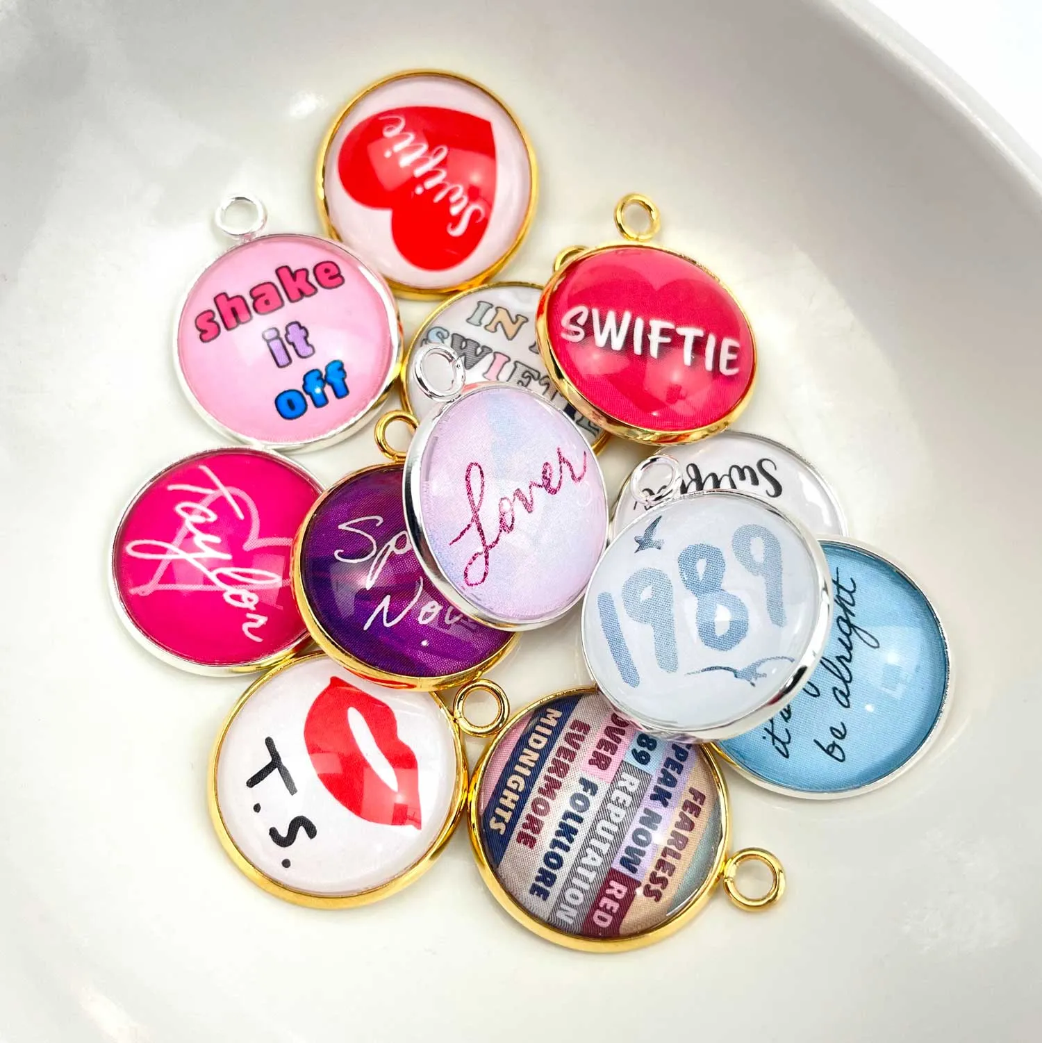 "I Love Taylor" Jewelry Making Charms – Wholesale Bulk Designer Glass Charms